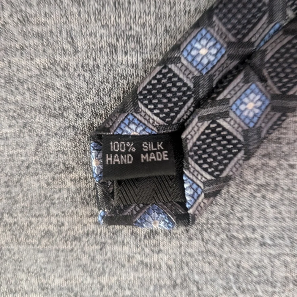 Bruno Piattelli Silk Tie, Blue/Grey/Black Geometric/Floral Pattern, 60.5" - Picture 4 of 4